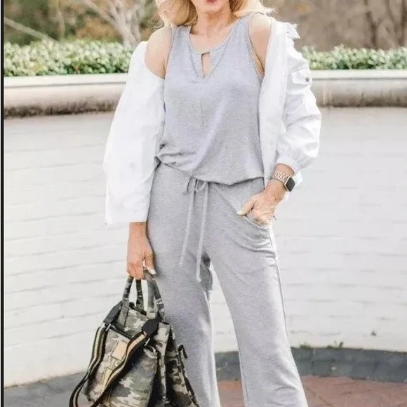 EUC Cabi Gray Sleeveless Jumpsuit - Picture 6 of 9